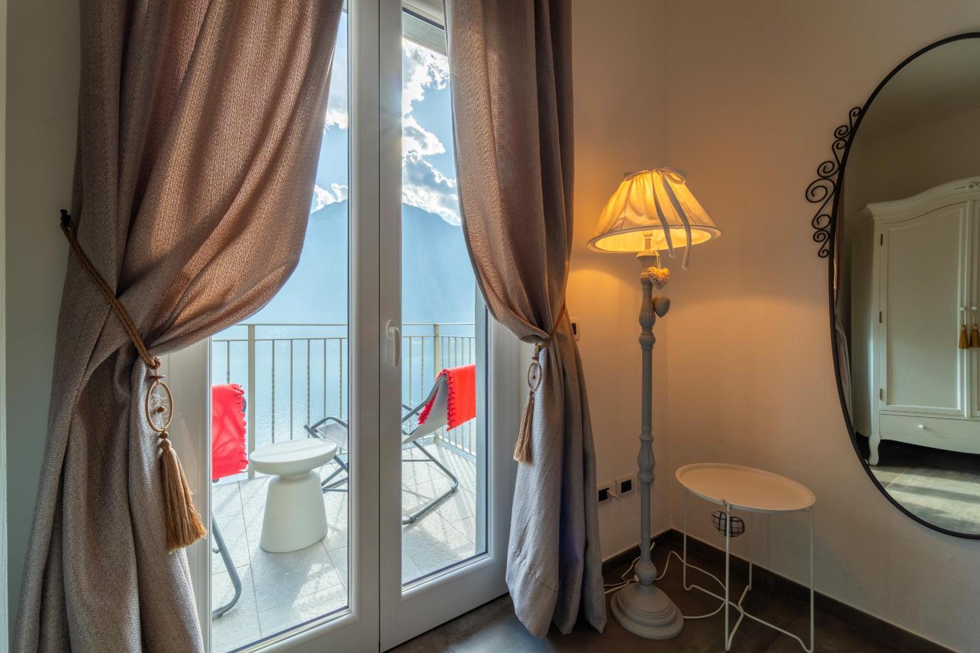 Ka' Doro With Lake View Nesso Exterior photo